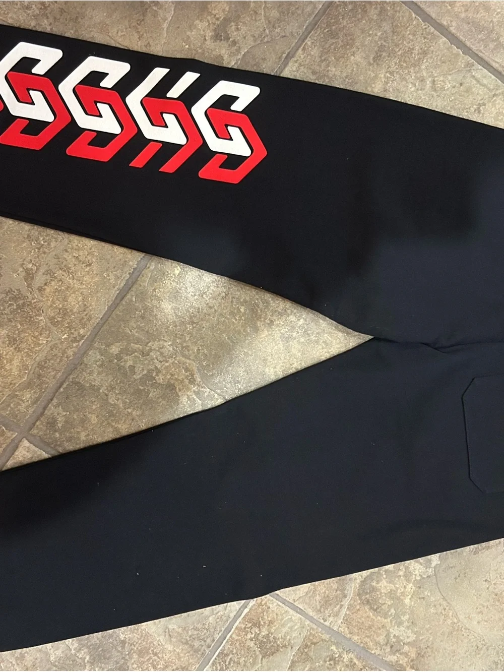 N/A black sweatshirt